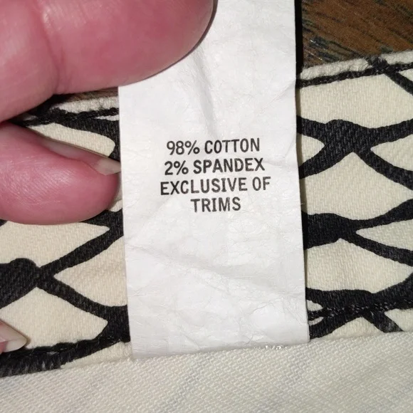 NWT Betsey Johnson shorts - Picture 5 of 5